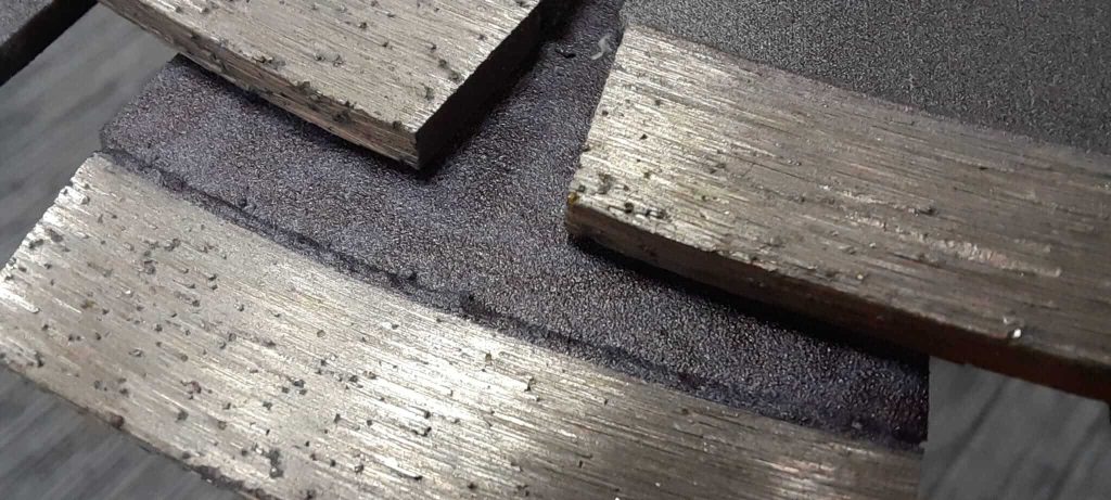 Diamond blade leyers